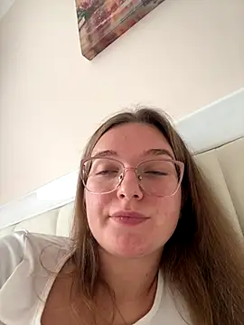 Bellatrisssaa online show from November 5, 9:47 am