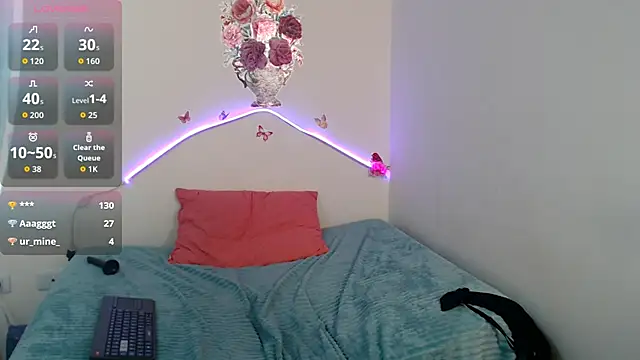 Snapshot of Valeryxs chatting on September 25, 9:12 pm Valeryxs online show from September 25, 9:12 pm