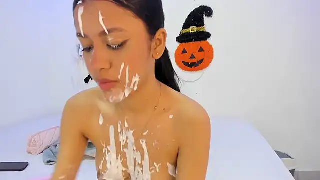 Snapshot of Sexy777Couple chatting on October 27, 8:14 pm Sexy777Couple online show from October 27, 8:14 pm