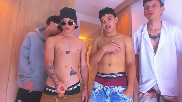Latin White Boys online show from September 18, 4:44 am