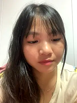 Snapshot of Emlyly-18 chatting on September 25, 3:33 pm Emlyly-18 online show from September 25, 3:33 pm