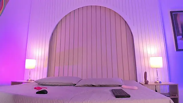 maria gil online show from December 2, 11:45 am