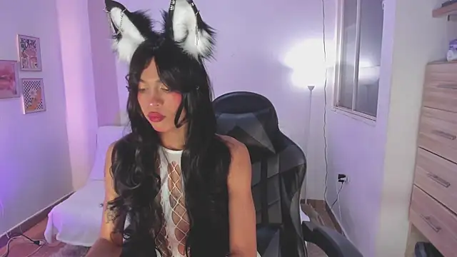 Snapshot of Nikkita_Dragon chatting on October 26, 2:40 am Nikkita Dragon online show from October 26, 2:40 am