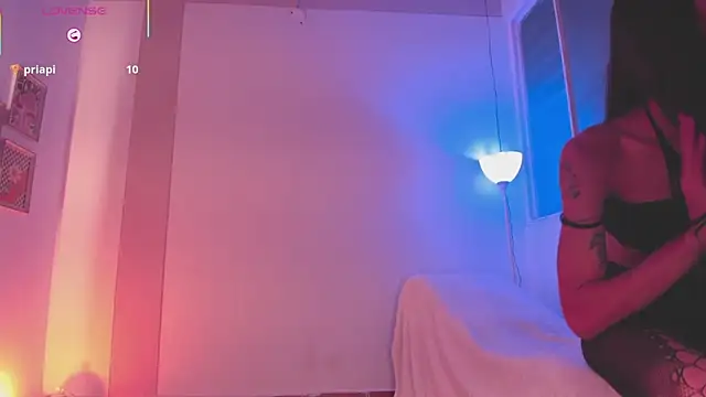 Snapshot of Nikkita_Dragon chatting on September 28, 3:46 am Nikkita Dragon online show from September 28, 3:46 am