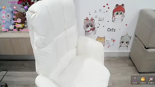 Eirlys18 online show from September 25, 1:43 pm