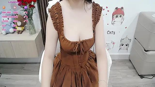 Eirlys18 online show from September 23, 1:31 pm