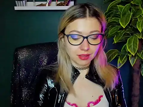 loveHeidi online show from December 16, 5:35 am