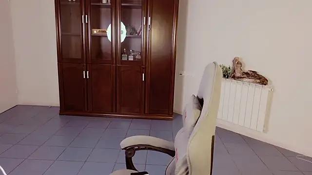 Yoka paradoXXX online show from November 25, 5:09 am