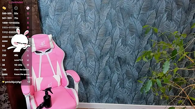 AliceMoorea online show from September 14, 9:18 am