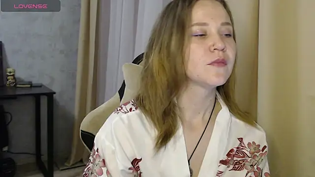 harpermoss online show from October 8, 7:07 pm