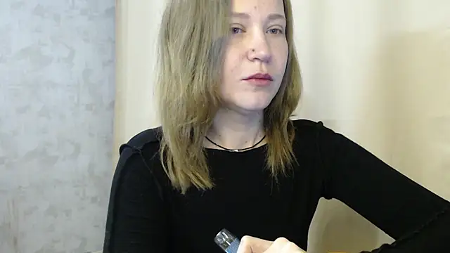 harpermoss online show from October 25, 11:00 pm