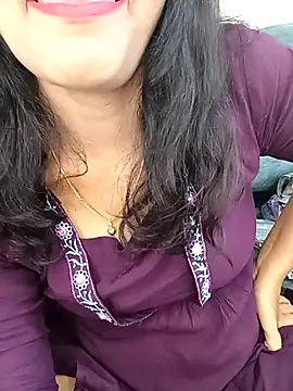 Snapshot of Marathi_rani2 chatting on September 24, 10:47 am Marathi rani2 online show from September 24, 10:47 am