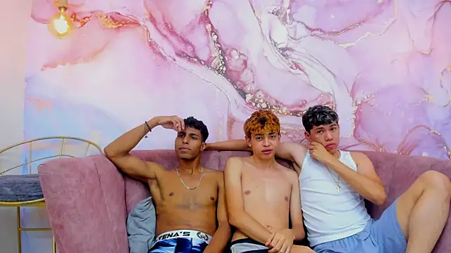 Snapshot of PoisonGuys chatting on September 25, 6:28 pm PoisonGuys online show from September 25, 6:28 pm