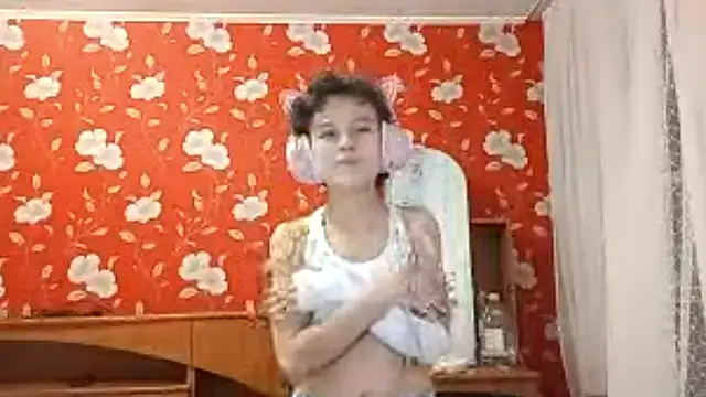 LaurynHerzfeld online show from September 9, 2:28 pm