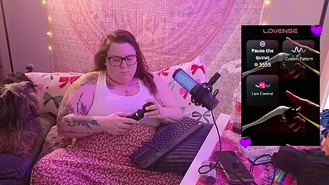 brookenicole3003 online show from May 1, 10:13 pm