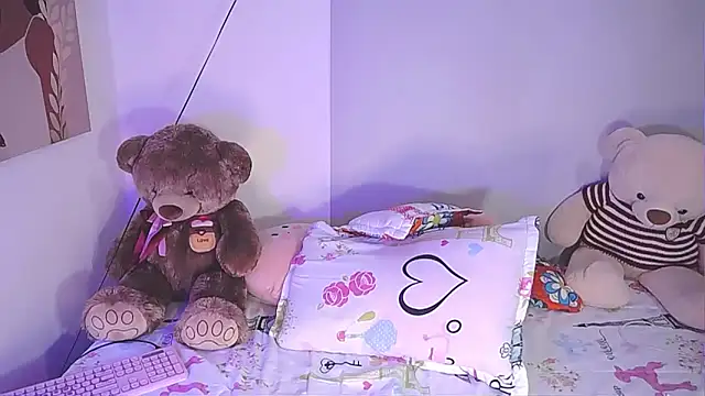 Snapshot of CathaleyaSex chatting on October 11, 1:43 am CathaleyaSex online show from October 11, 1:43 am