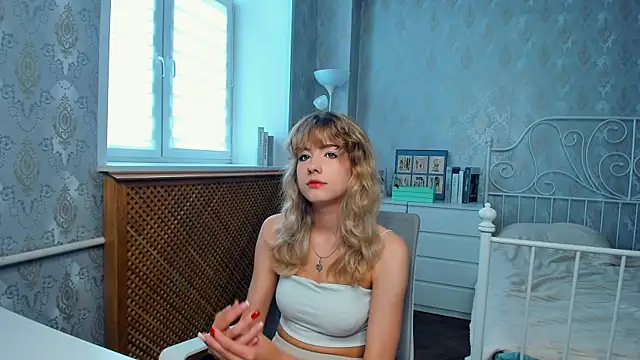 MelissaTansil online show from September 19, 7:40 am