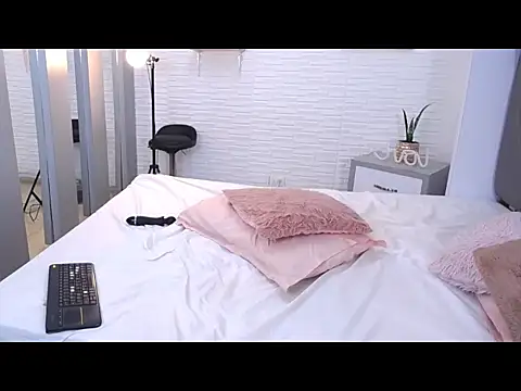 Snapshot of Luciana_Graay chatting on September 12, 1:18 pm Luciana Graay online show from September 12, 1:18 pm