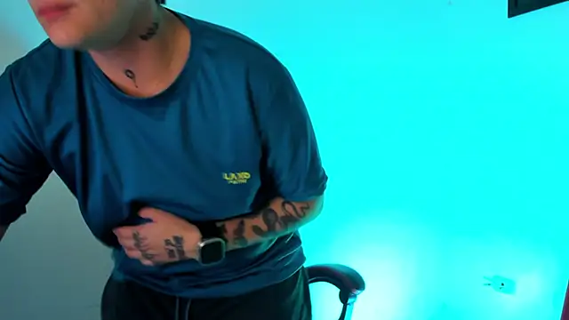 PeytonBox online show from October 2, 1:05 pm