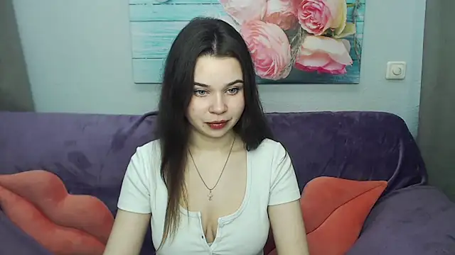 Snapshot of GloriyaDre chatting on October 10, 4:39 am GloriyaDre online show from October 10, 4:39 am