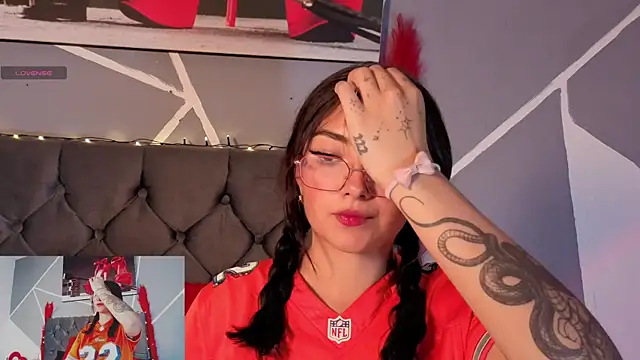 Emily Caprile online show from September 22, 11:25 pm