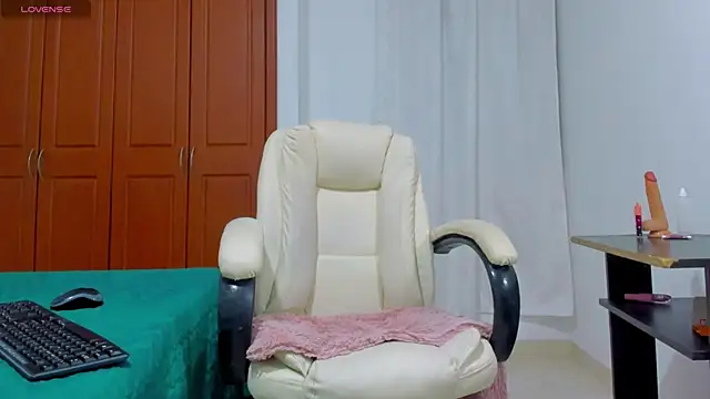 idaly johnson1 online show from September 15, 12:24 pm