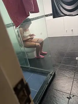 Snapshot of adventure_of_young_2 chatting on October 8, 12:53 pm adventure of young 2 online show from October 8, 12:53 pm