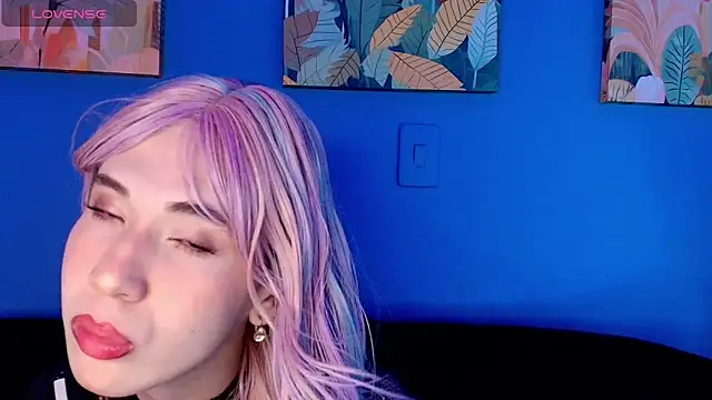 Snapshot of Electra_Gosselin chatting on October 14, 12:19 pm Electra Gosselin online show from October 14, 12:19 pm