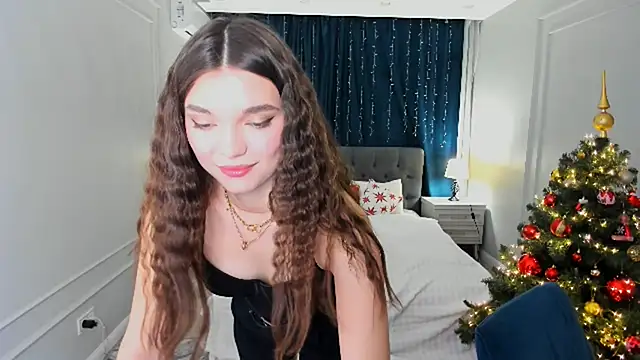 DivineAmour online show from December 17, 4:27 am