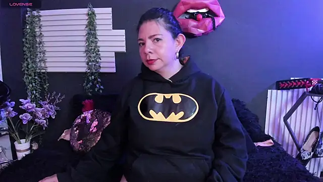 kinky momm online show from July 12, 4:08 pm