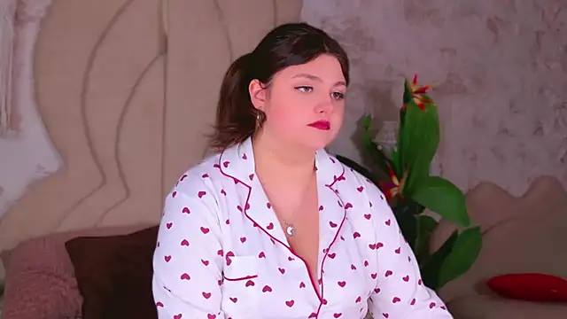 UR BELLA online show from October 3, 12:10 pm