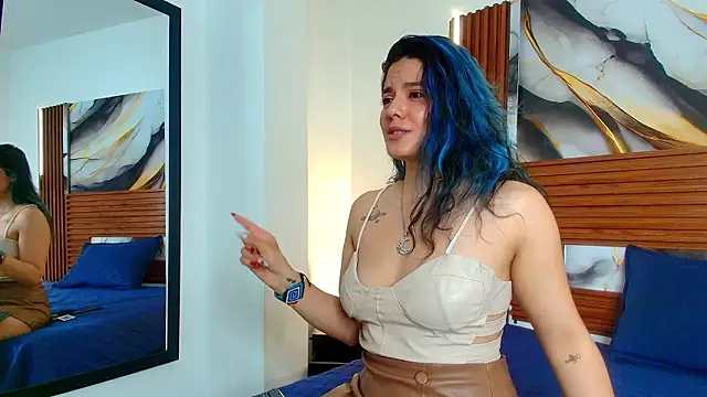 Evelin thompsson online show from January 18, 3:36 am