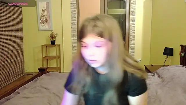 Lilly Jess online show from October 8, 6:45 pm