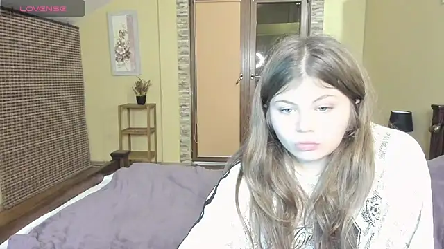 Lilly Jess online show from October 17, 7:50 pm