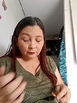 Snapshot of marfil_milf chatting on October 6, 3:50 pm marfil milf online show from October 6, 3:50 pm