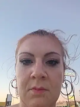 nakedgarbageperson online show from June 26, 12:17 pm