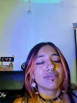 Snapshot of carolinerue chatting on September 26, 11:13 pm carolinerue online show from September 26, 11:13 pm