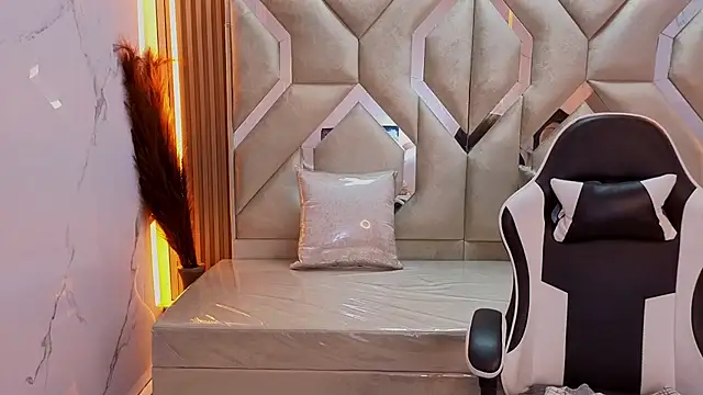 Snapshot of antonela_tp chatting on October 9, 1:15 pm antonela tp online show from October 9, 1:15 pm