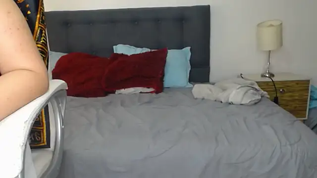 Snapshot of _Luna_Vixen chatting on October 8, 8:35 pm  Luna Vixen online show from October 8, 8:35 pm