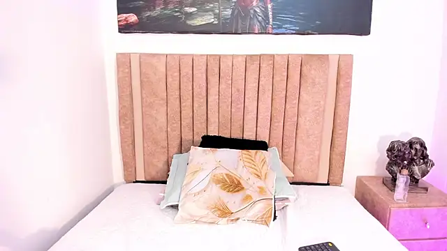 Madison Monroe  online show from October 6, 12:22 pm