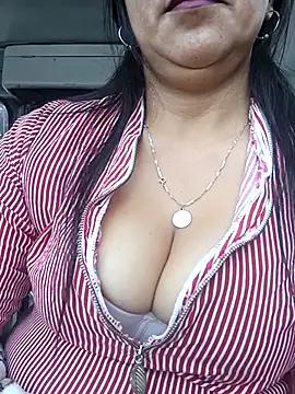 Snapshot of Misshot_01 chatting on October 21, 7:18 pm Misshot 01 online show from October 21, 7:18 pm