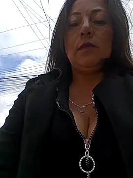 Snapshot of Misshot_01 chatting on September 18, 9:02 pm Misshot 01 online show from September 18, 9:02 pm