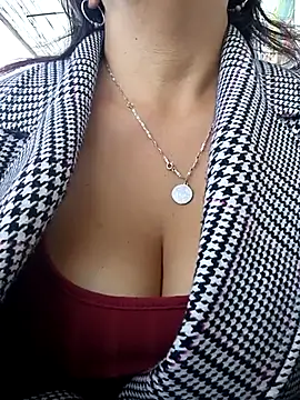 Snapshot of Misshot_01 chatting on October 14, 7:27 pm Misshot 01 online show from October 14, 7:27 pm