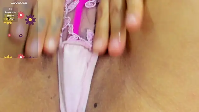 Snapshot of Alana_leno chatting on October 9, 8:02 pm Alana leno online show from October 9, 8:02 pm