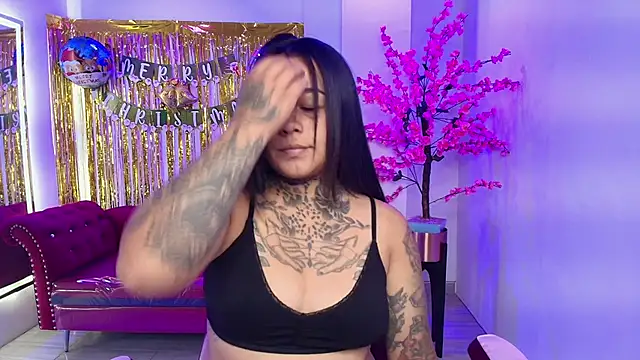 Black roseee online show from December 18, 4:06 am