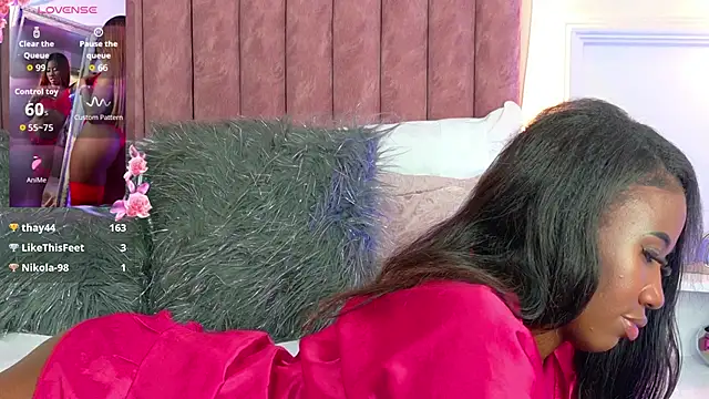 Snapshot of Rossie-Cameron chatting on October 11, 4:31 pm Rossie-Cameron online show from October 11, 4:31 pm