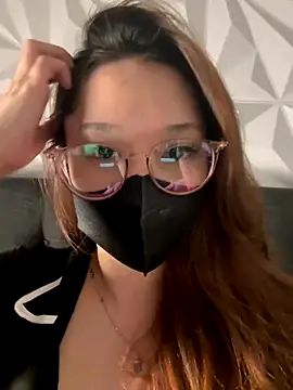 vy nguyen99 online show from September 14, 6:44 am