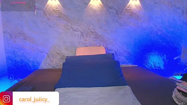 abbyrouss  online show from October 13, 3:09 am