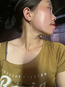 chipp-bong online show from April 12, 7:33 am