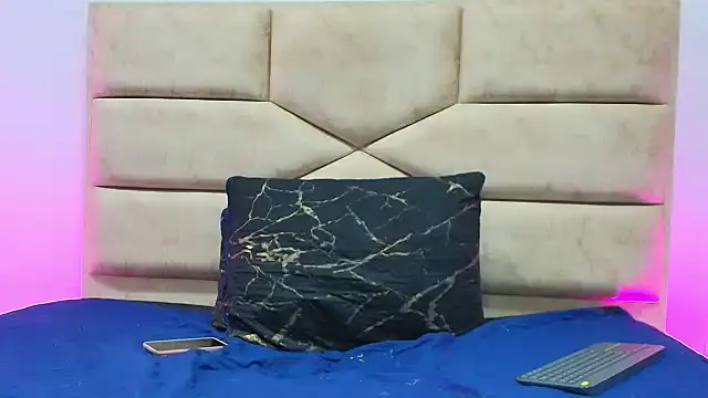 Snapshot of Angell_cooper chatting on October 23, 5:52 pm Angell cooper online show from October 23, 5:52 pm